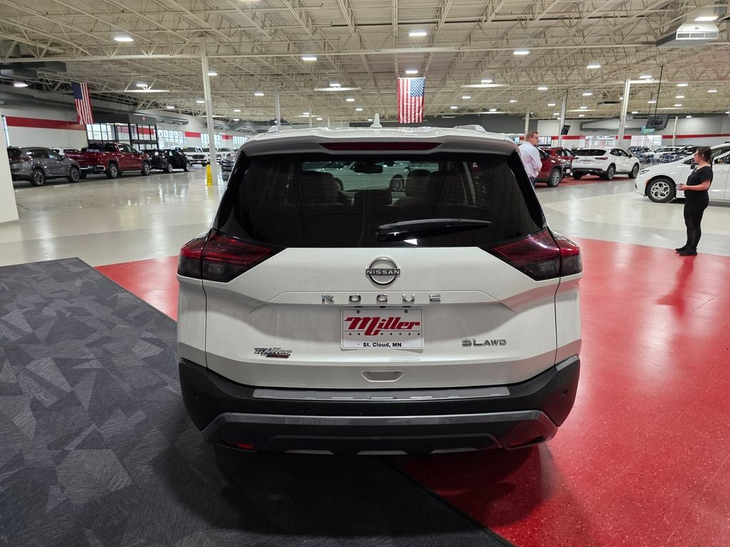 2023 Nissan Rogue SL