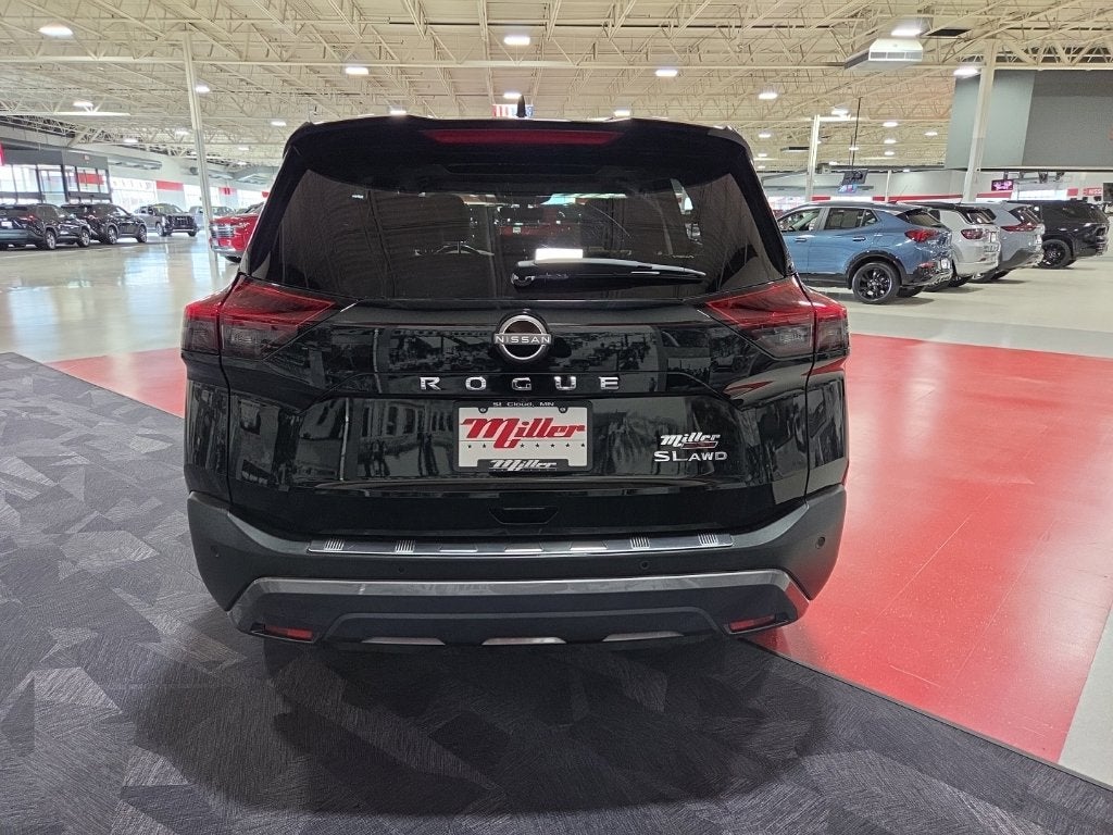 2023 Nissan Rogue SL Carbravo Certified