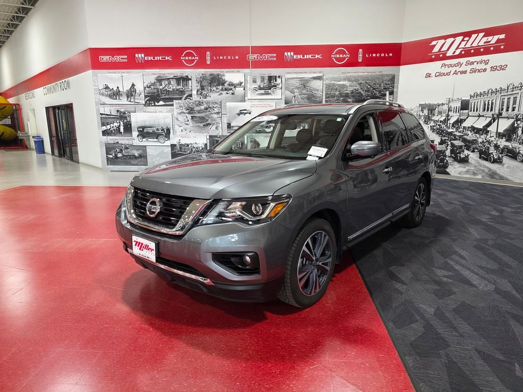 2019 Nissan Pathfinder Platinum Carbravo CPO