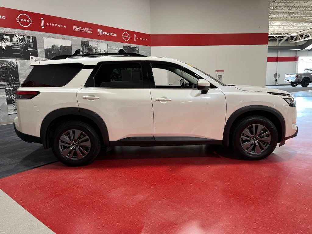Certified 2022 Nissan Pathfinder SV with VIN 5N1DR3BCXNC243798 for sale in St. Cloud, Minnesota