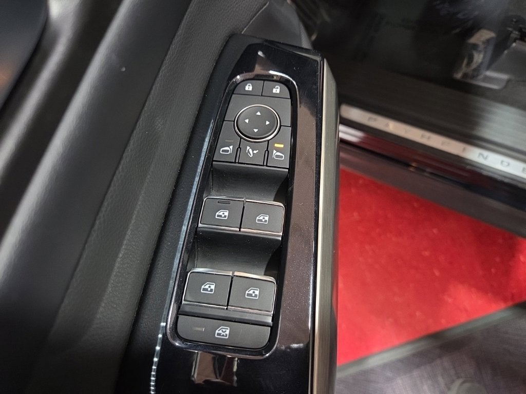 2022 Nissan Pathfinder Platinum Carbravo CPO