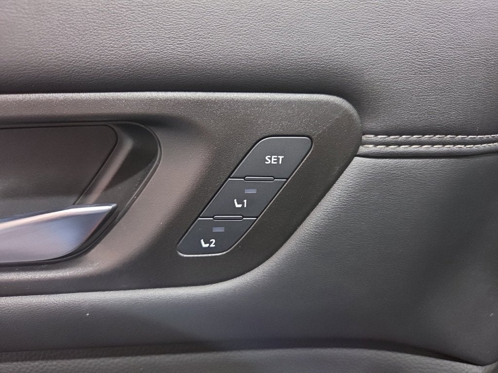 2022 Nissan Pathfinder Platinum Carbravo CPO