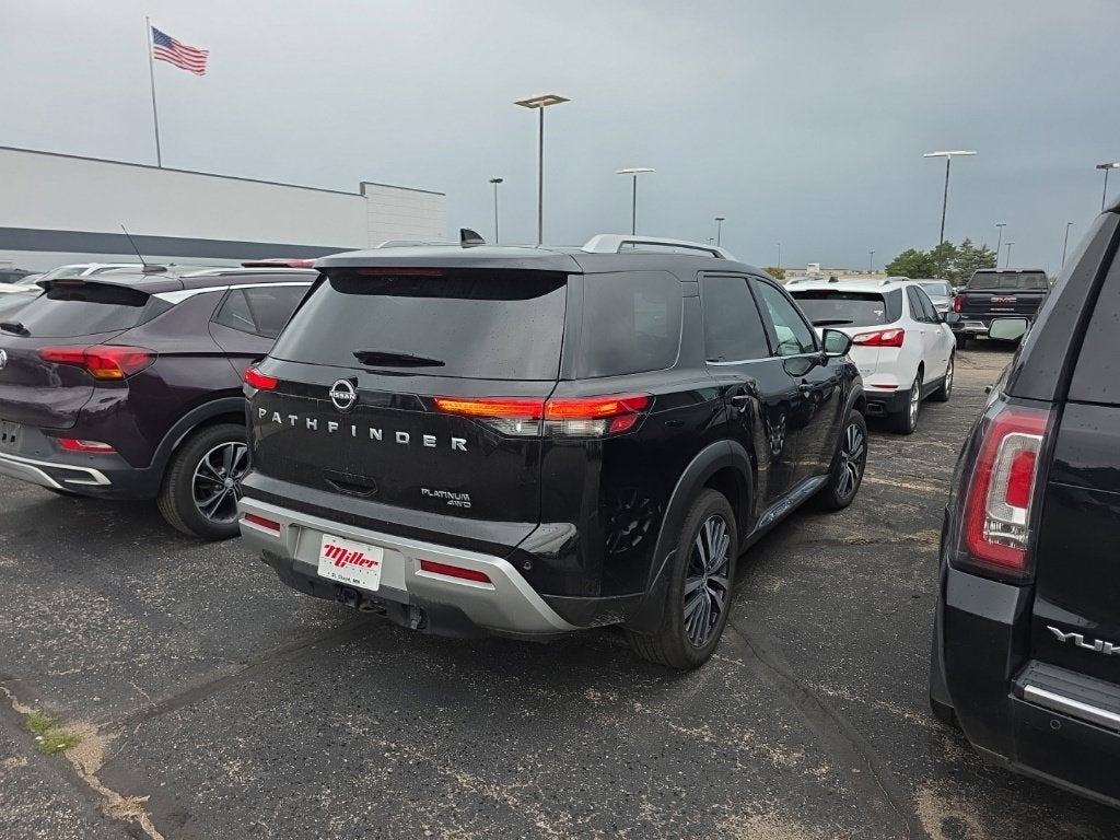2022 Nissan Pathfinder Platinum