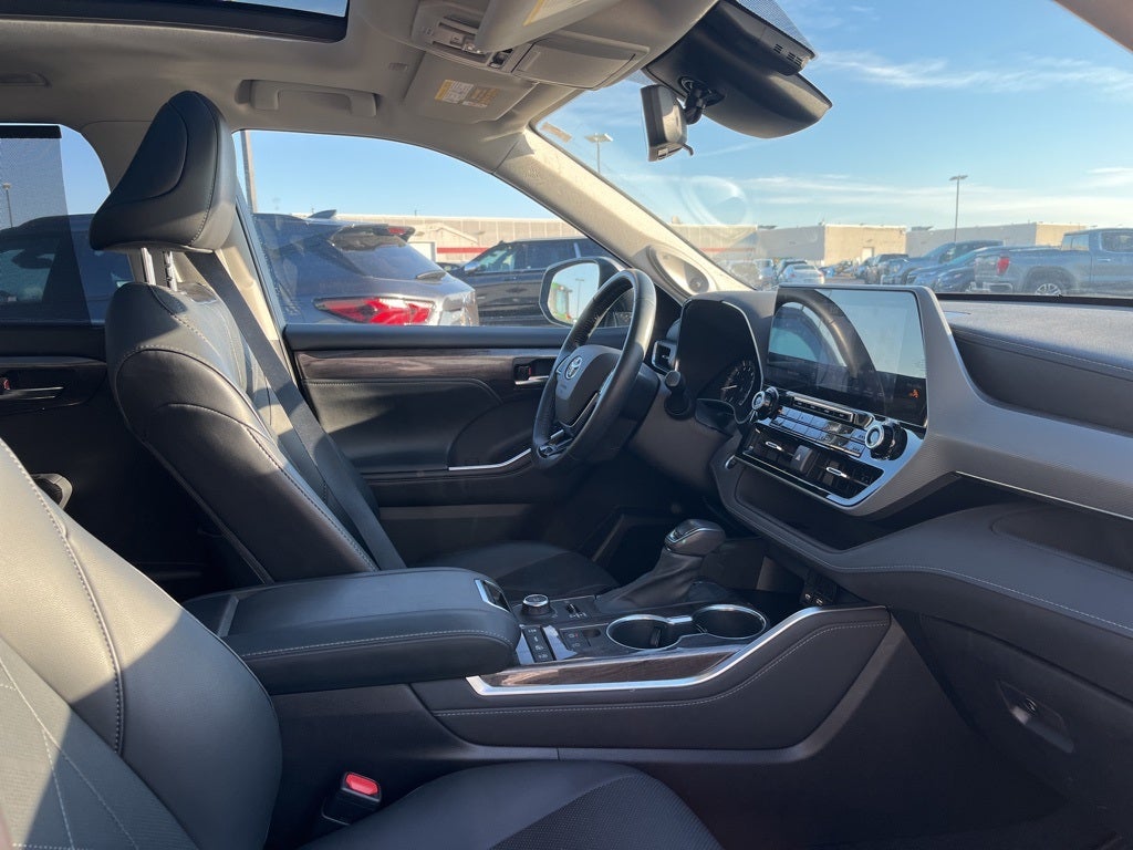 2021 Toyota Highlander Platinum
