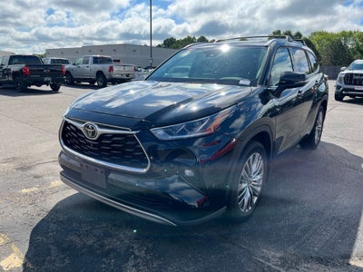 2022 Toyota Highlander Platinum