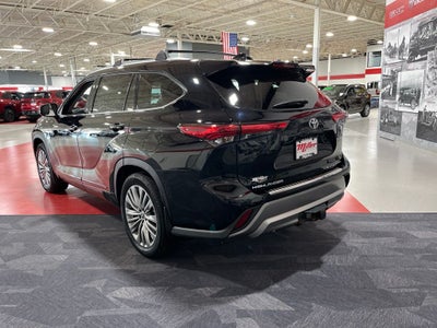 2022 Toyota Highlander Platinum