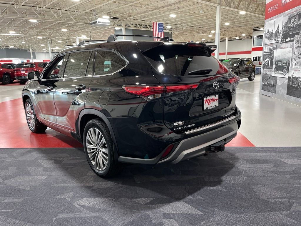 2022 Toyota Highlander Platinum