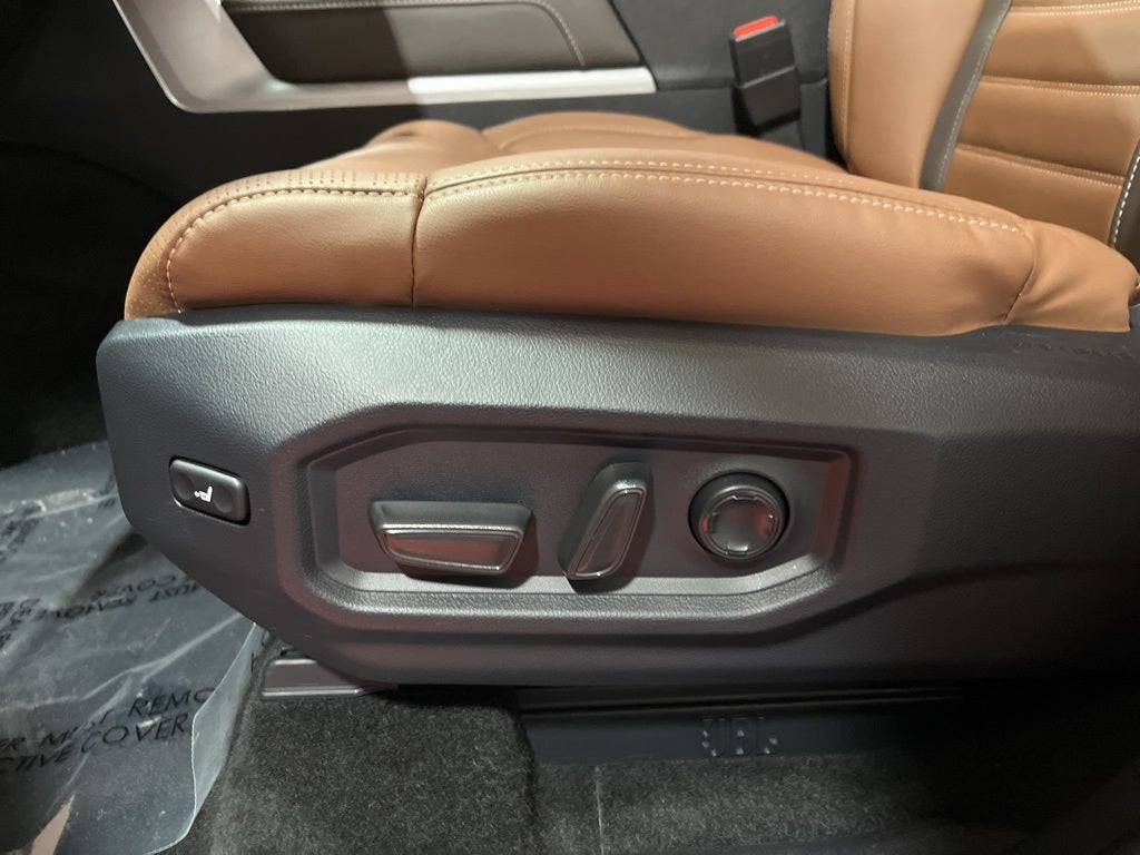 2025 Toyota Sequoia SR5