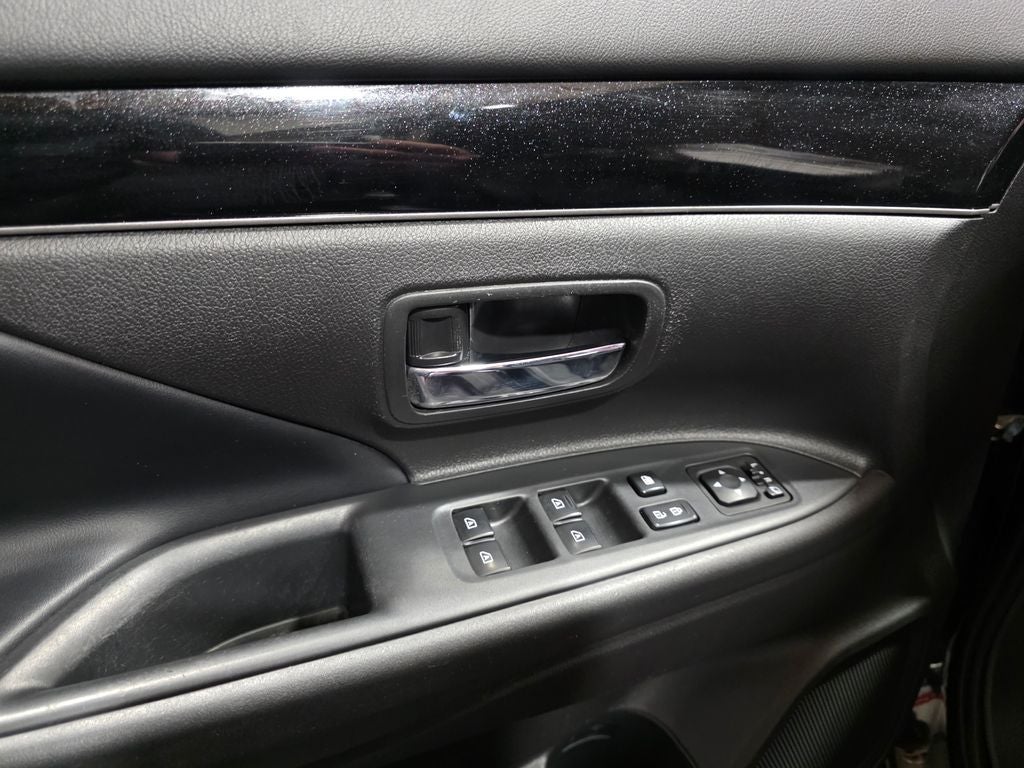 2020 Mitsubishi Outlander ES CarBravo Certified