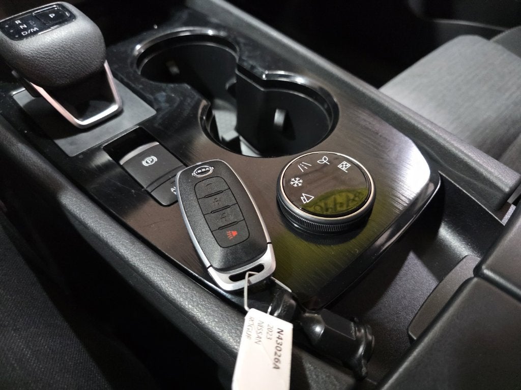 2023 Nissan Rogue SV Carbravo CPO