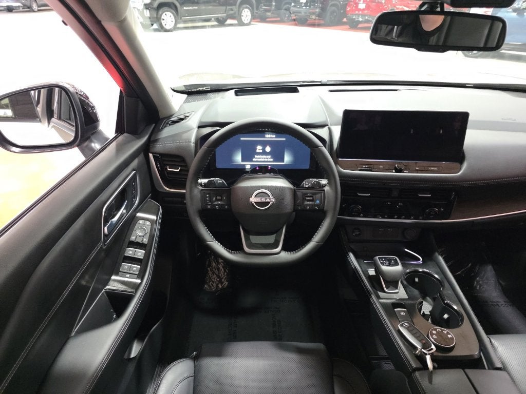 2026 Nissan Rogue Platinum Carbravo CPO