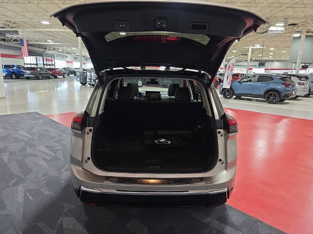 2026 Nissan Rogue Platinum Carbravo CPO