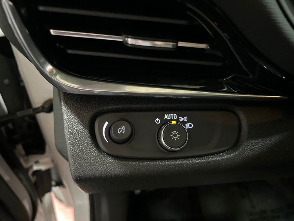 2024 Buick Envista Avenir CarBravo Certified